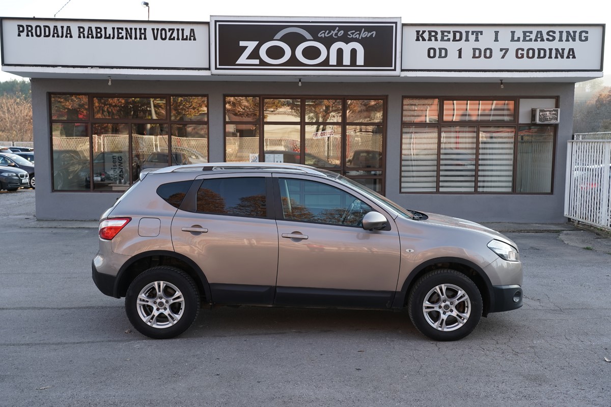 Nissan
 Qashqai 1,6 DCI