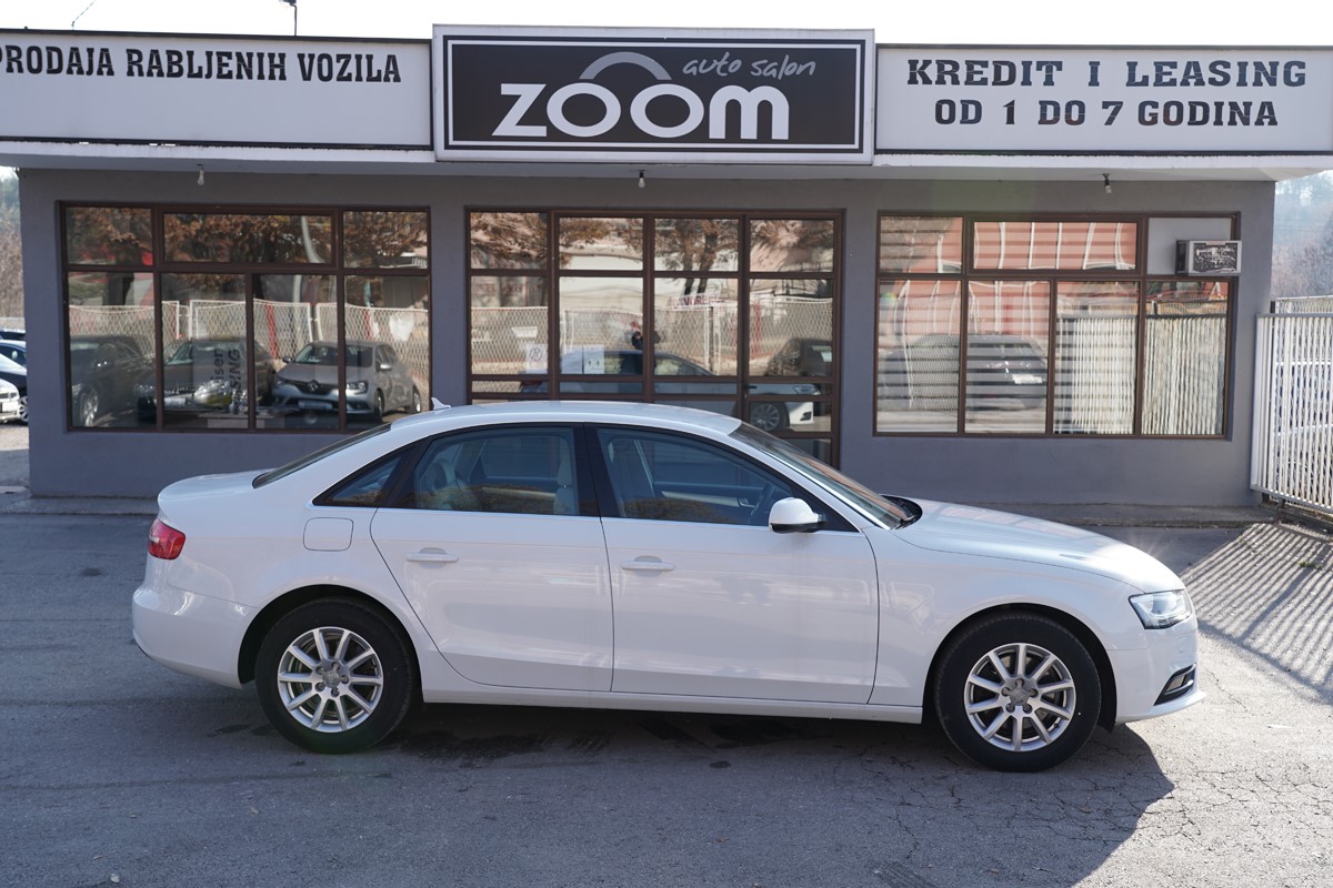 Audi A4
 2.0 TDI