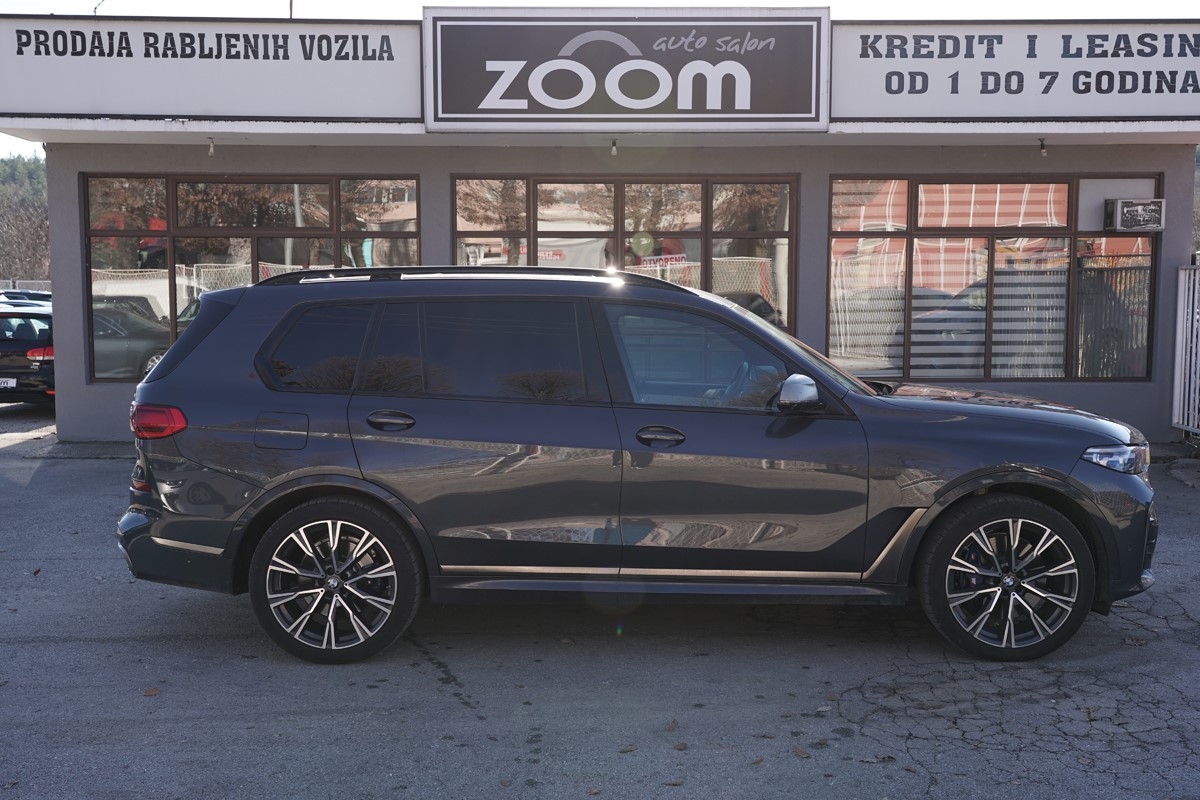 BMW
 X7 XDRIVE M50D