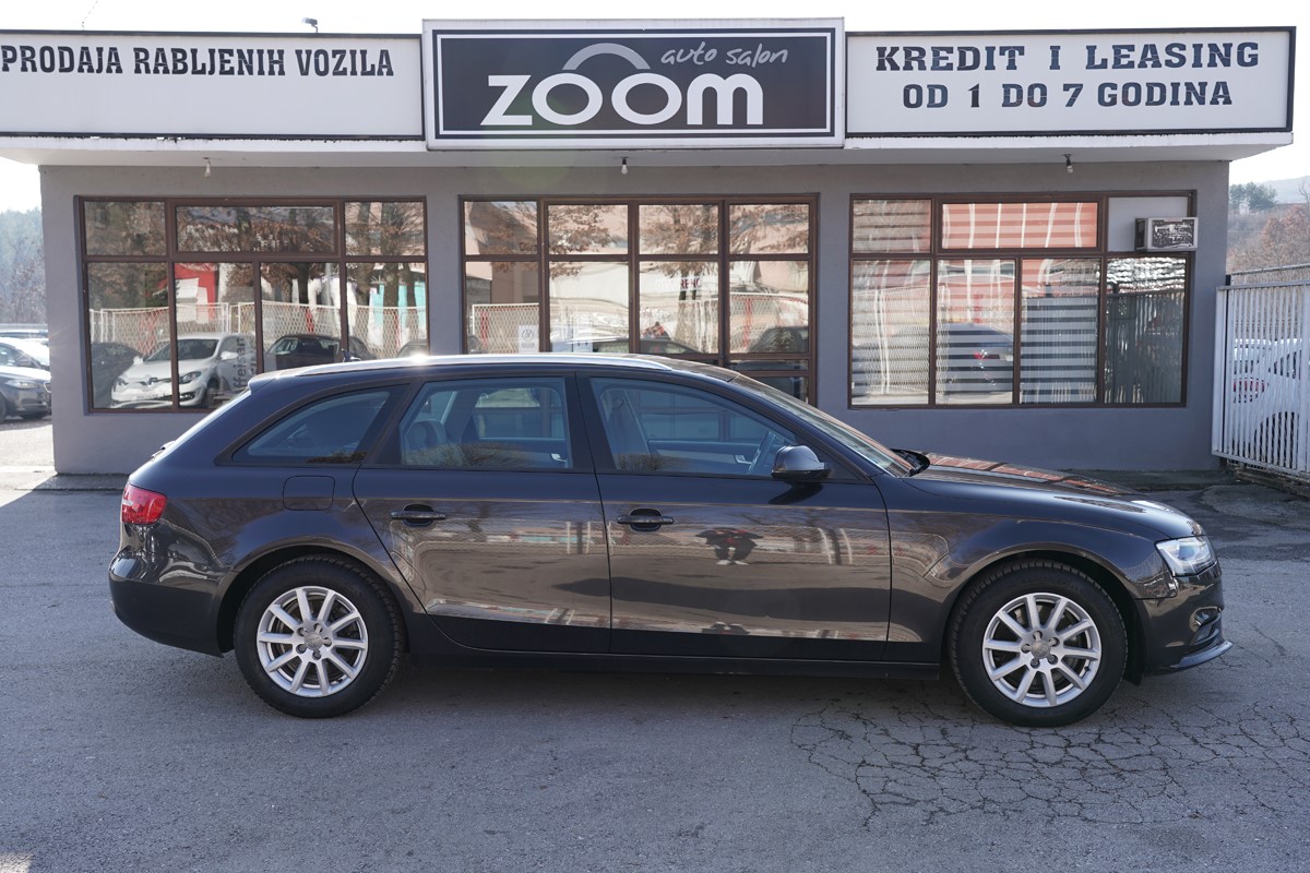 Audi A4
 2.0 TDI