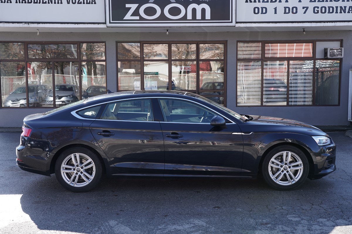 Audi A5
 2.0 TDI Sportback