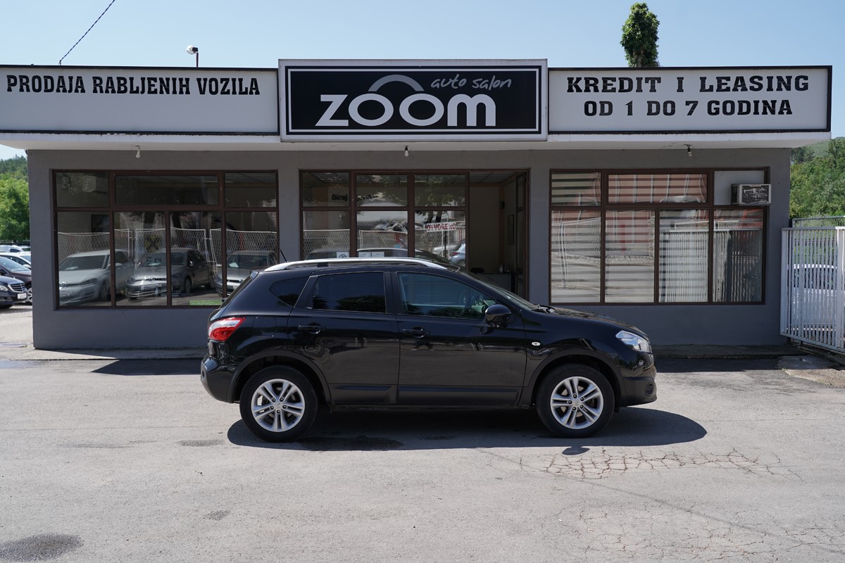 Nissan
 Qashqai 1,6 DCI 4X4