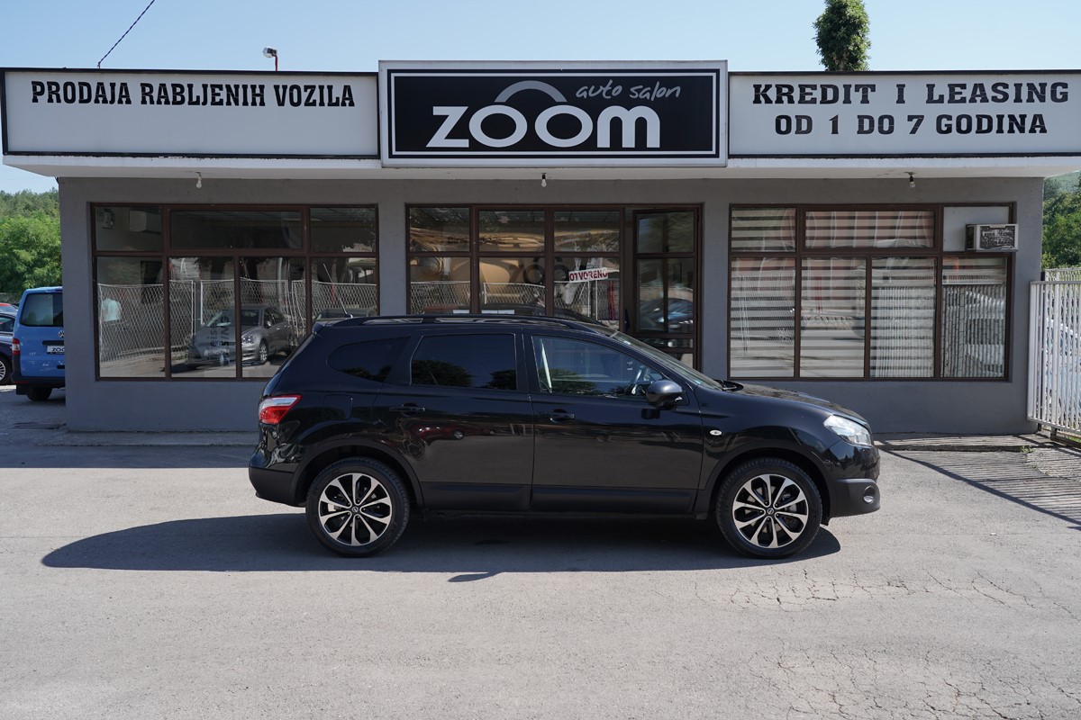 Nissan
 Qashqai +2 1.6 dCi 7 Sjedala
