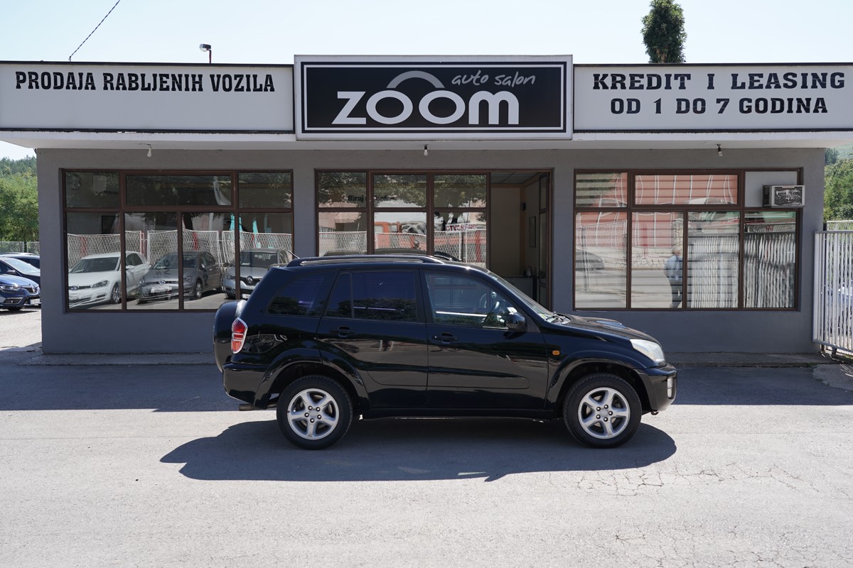 Toyota
 RAV4
 2,0 D