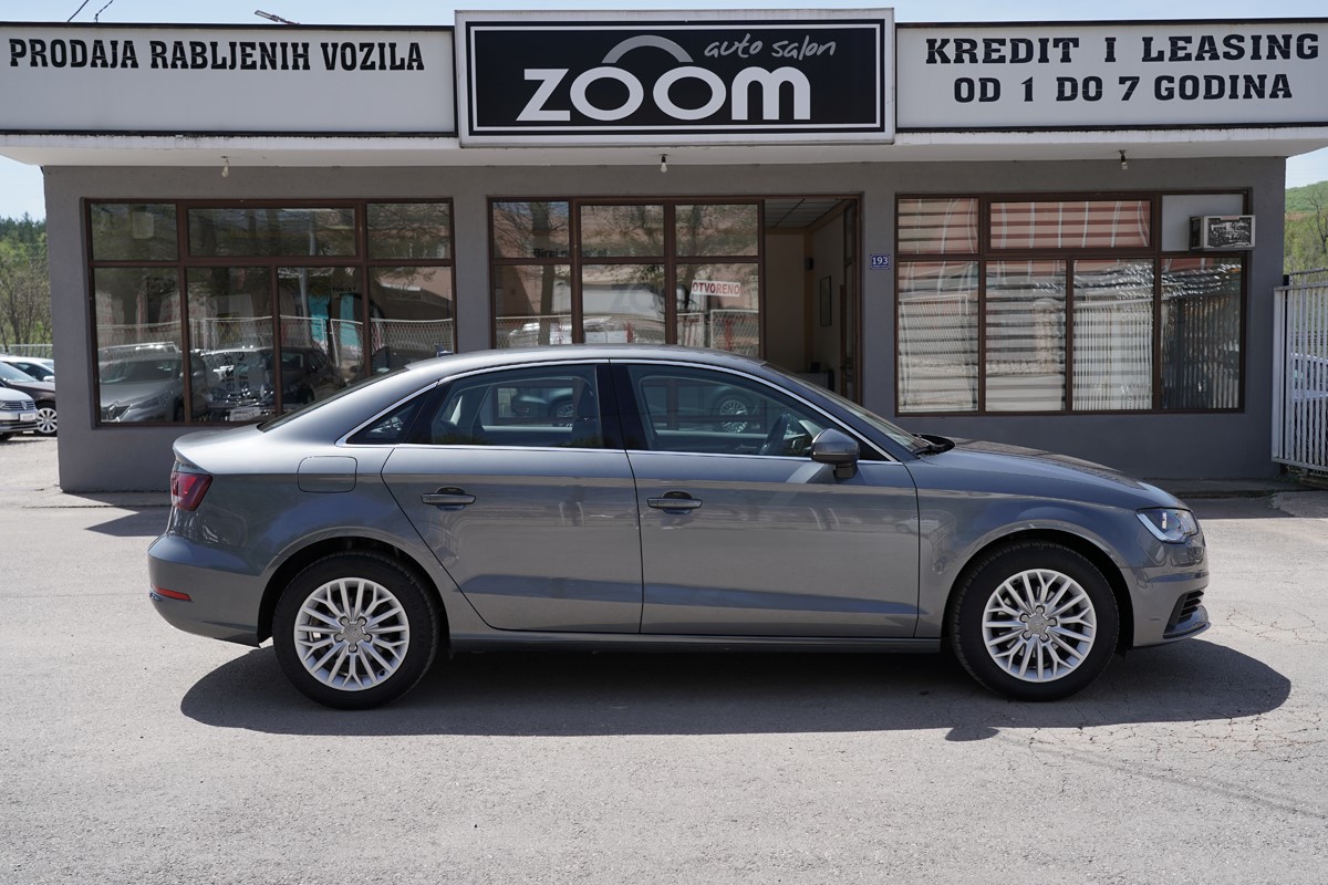 Audi A3
 1.6 TDi S-Tronic Berline Ambiente