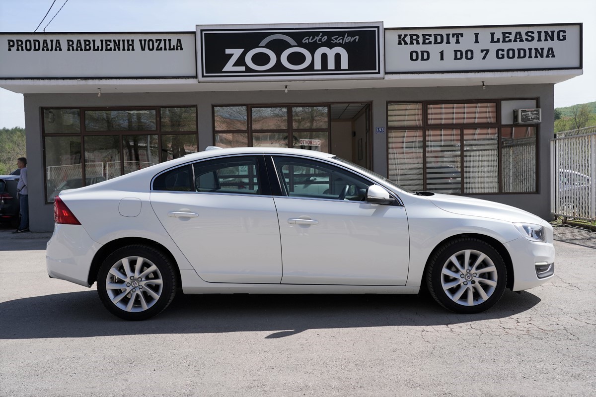Volvo
 S60
 2.0 D Summum