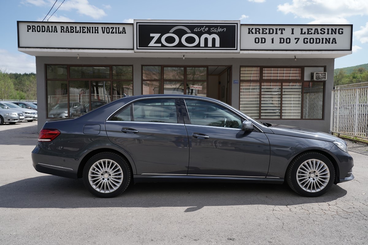 Mercedes-Benz E-Class
 200 CDI