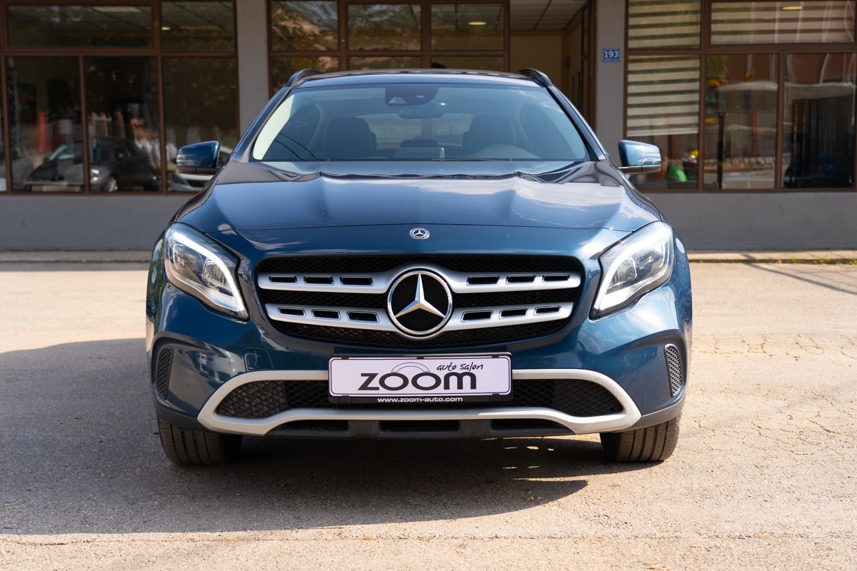 Mercedes-Benz GLA 200D 