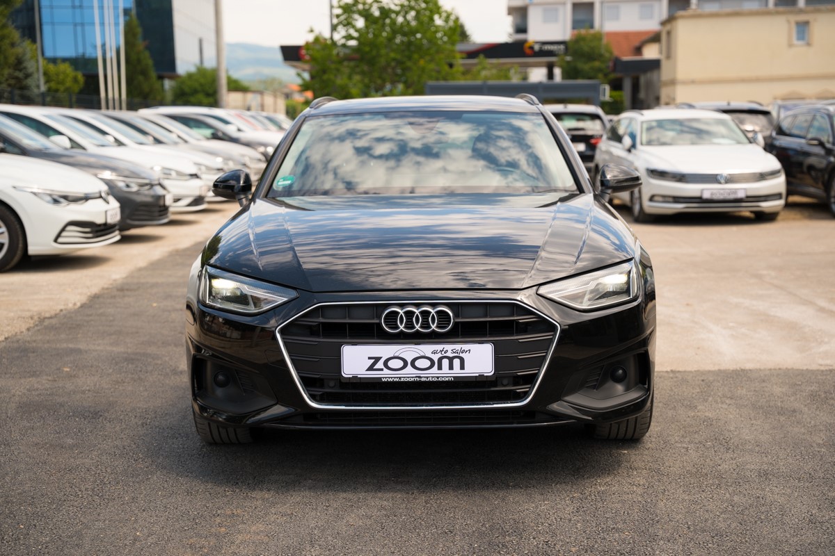 Audi A4
 2.0 TDI