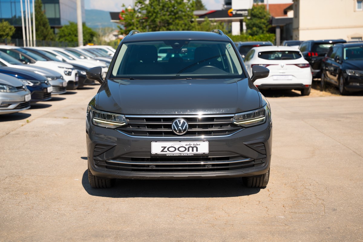 Volkswagen Tiguan
 2.0 TDI DSG 4MOTION