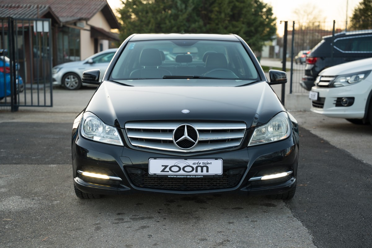 Mercedes-Benz C-Class
 180 CDI