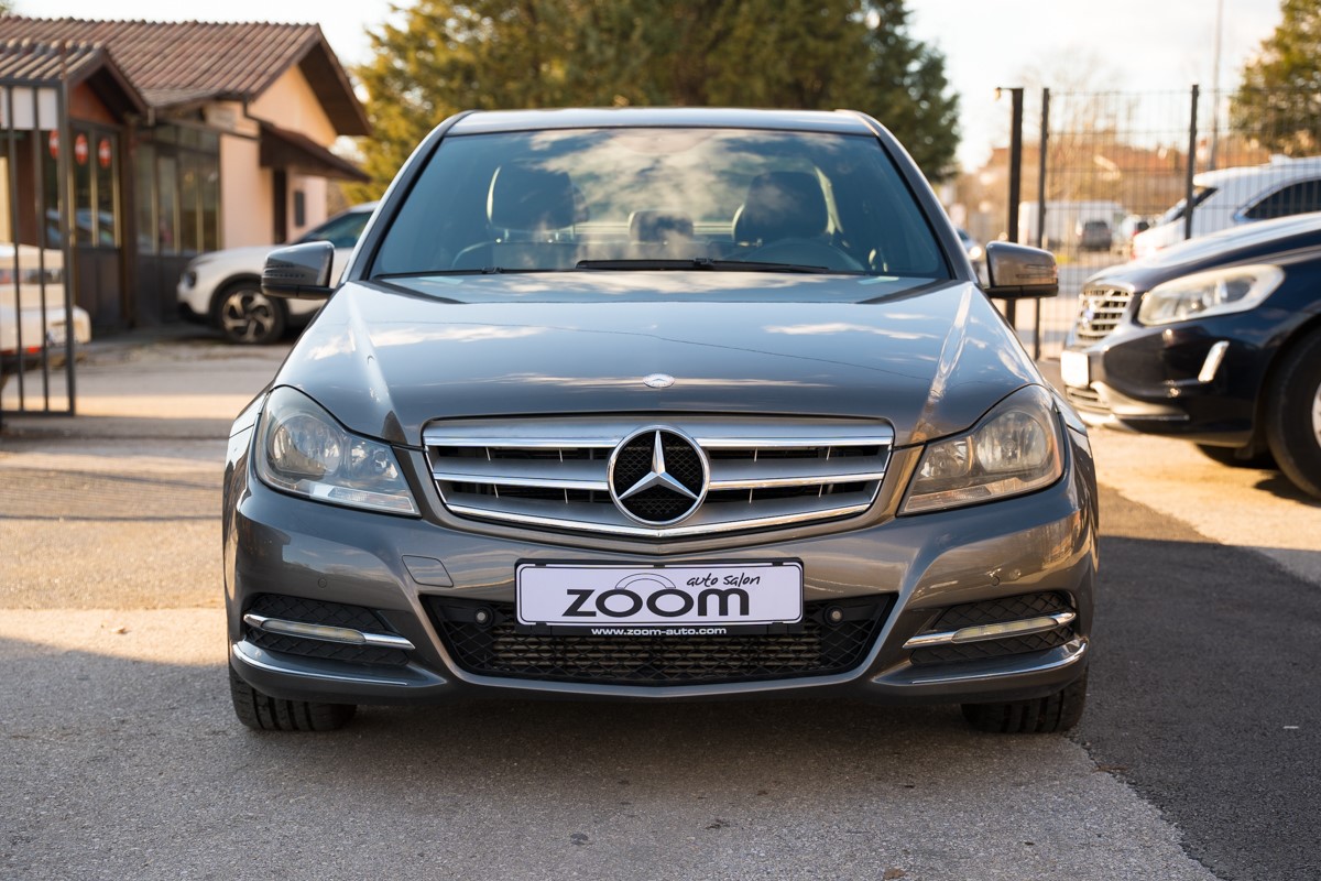 Mercedes-Benz C-Class
 200 CDI 