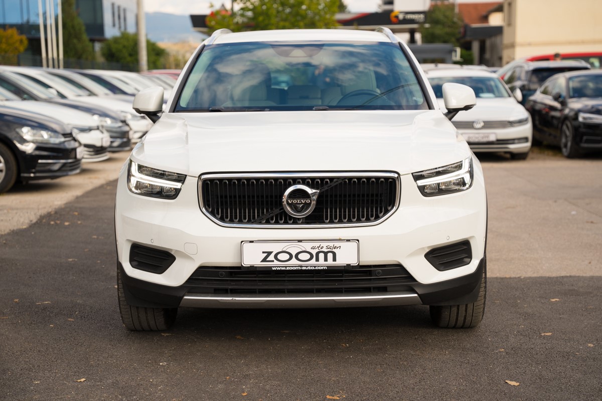 Volvo
 XC40 2.0 D