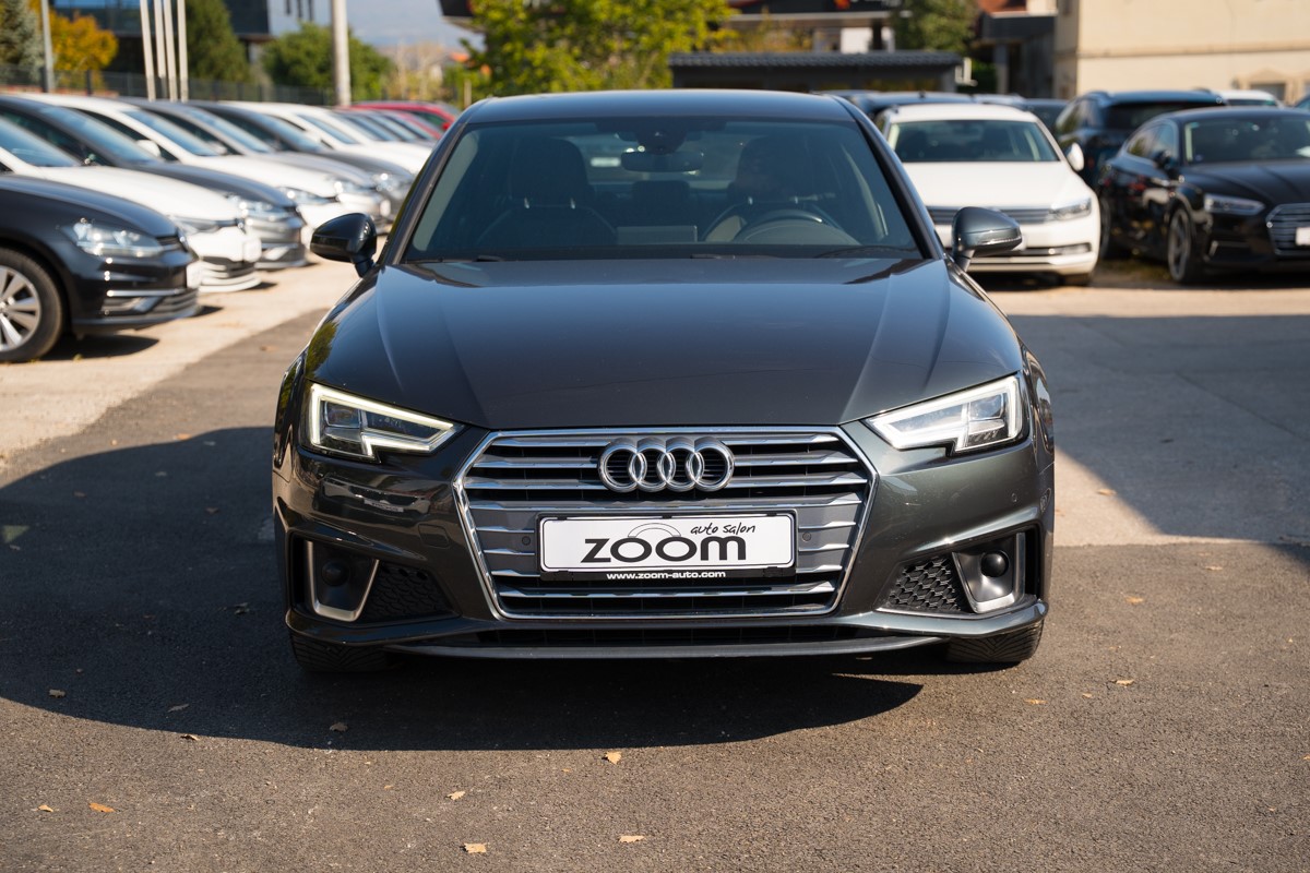 Audi A4
 2.0 TDI S line