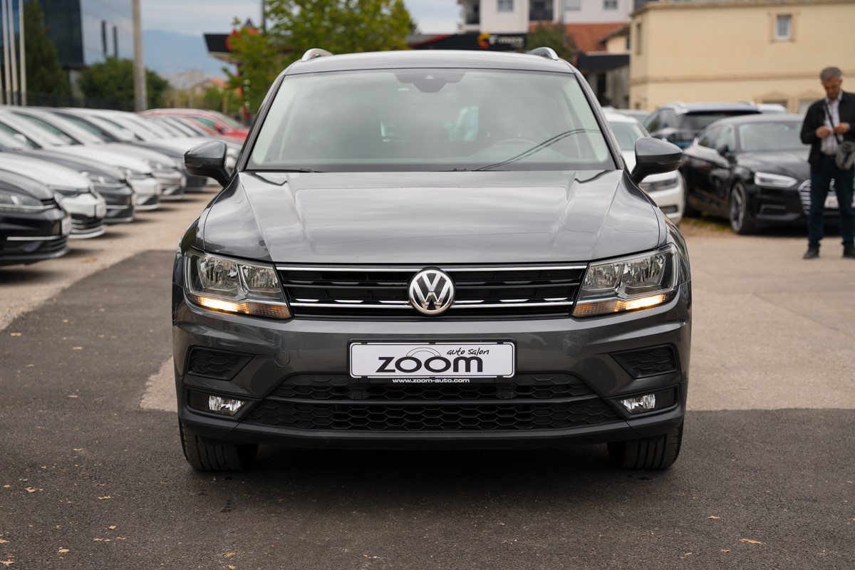 Volkswagen Tiguan
 2.0 TDI DSG 4MOTION