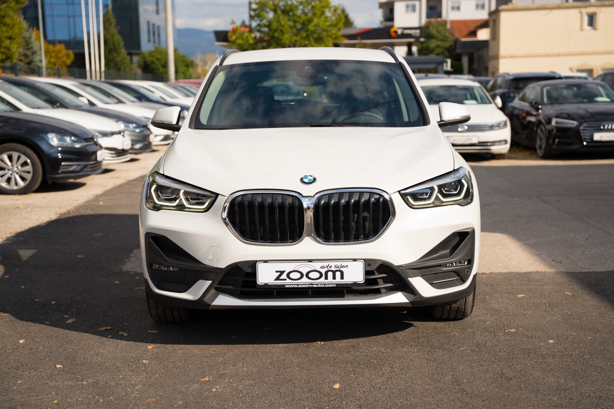 BMW
 X1 18 D sDrive