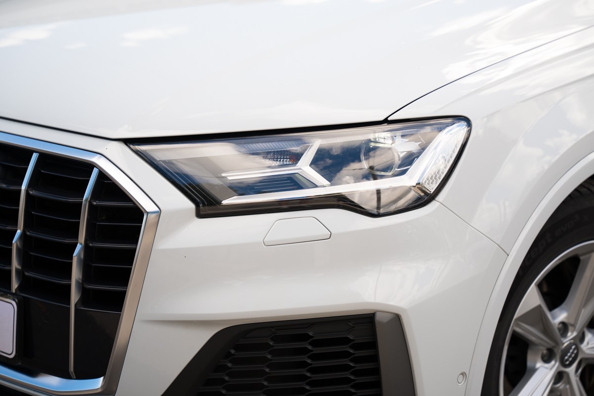 Audi Q7
 3.0 TDI S line QUATTRO