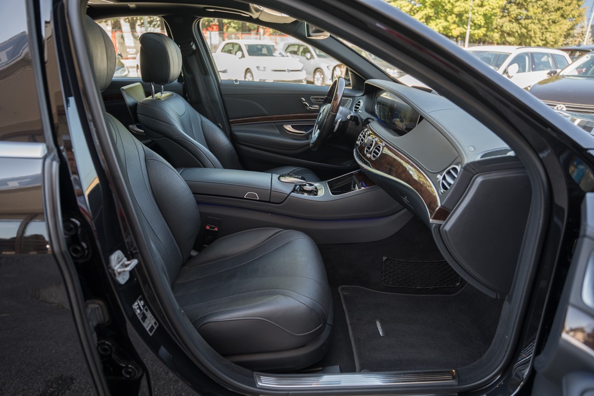 Mercedes-Benz S-Class
 400 D 4 MATIC AMG