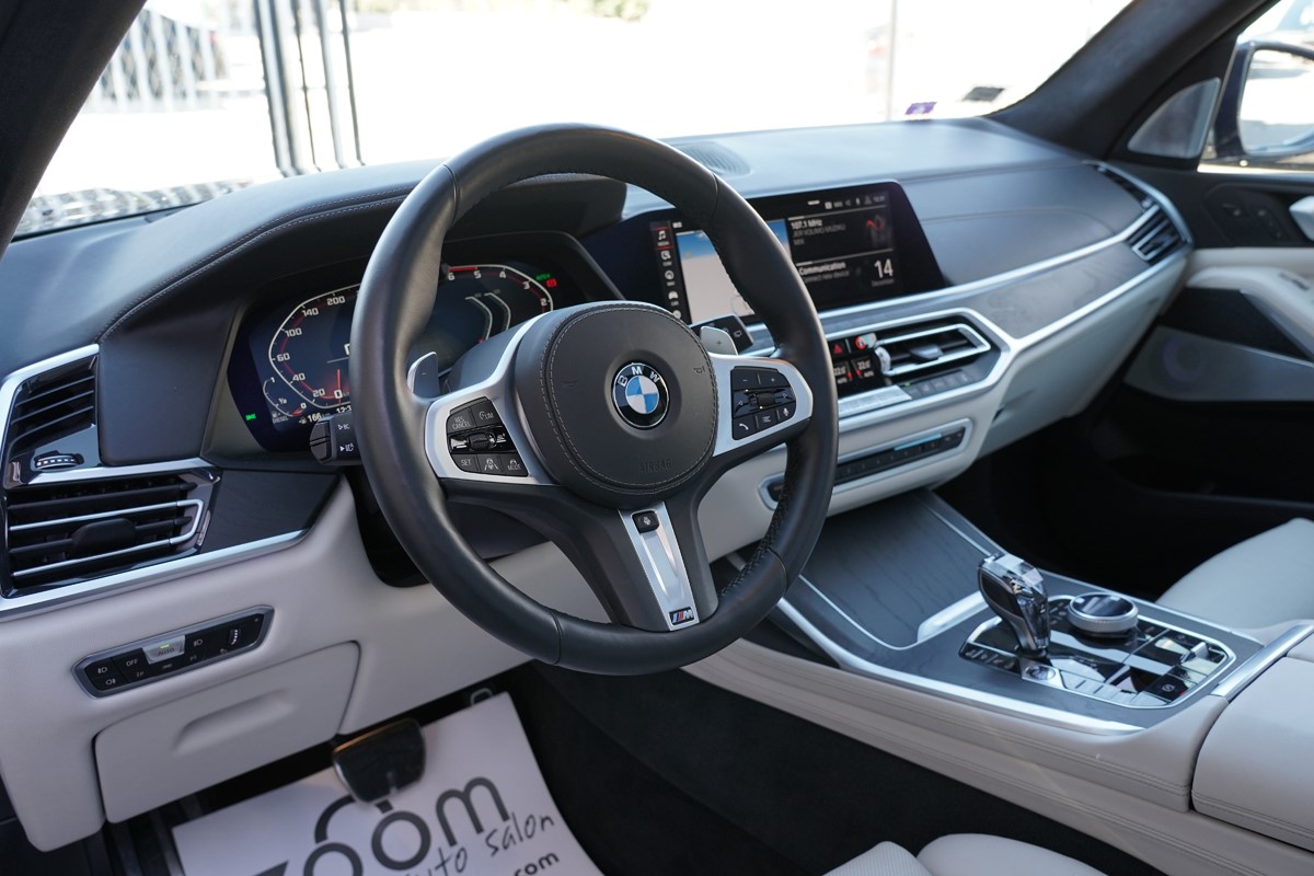 BMW
 X7 XDRIVE M50D