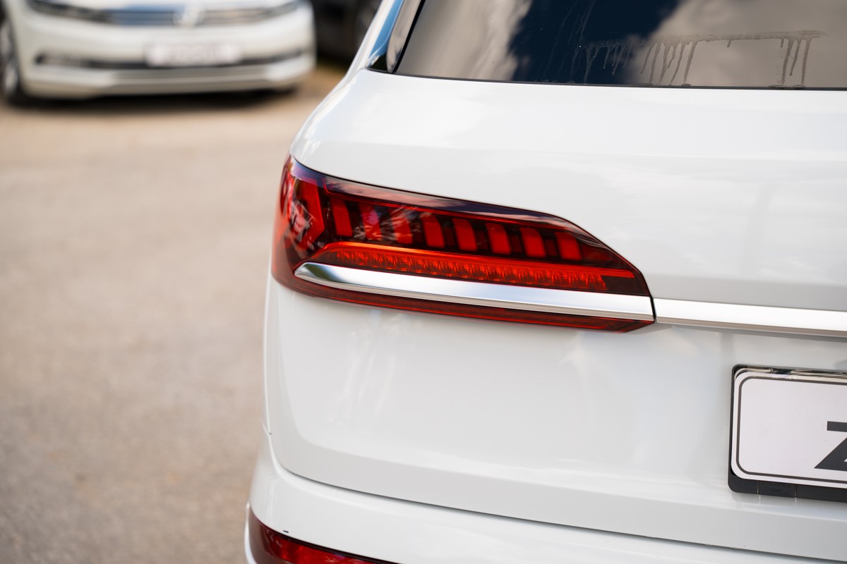 Audi Q7
 3.0 TDI S line QUATTRO