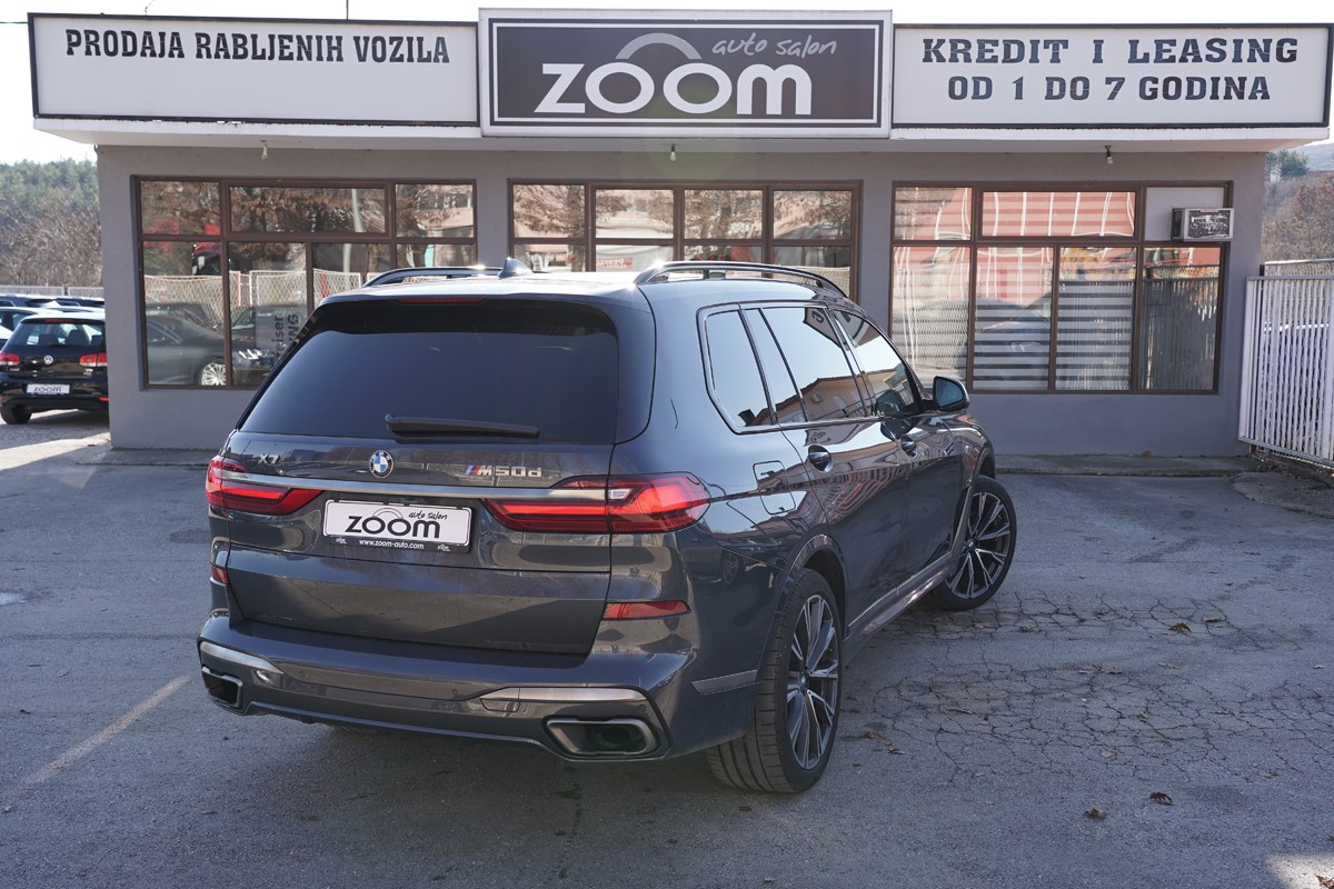 BMW
 X7 XDRIVE M50D