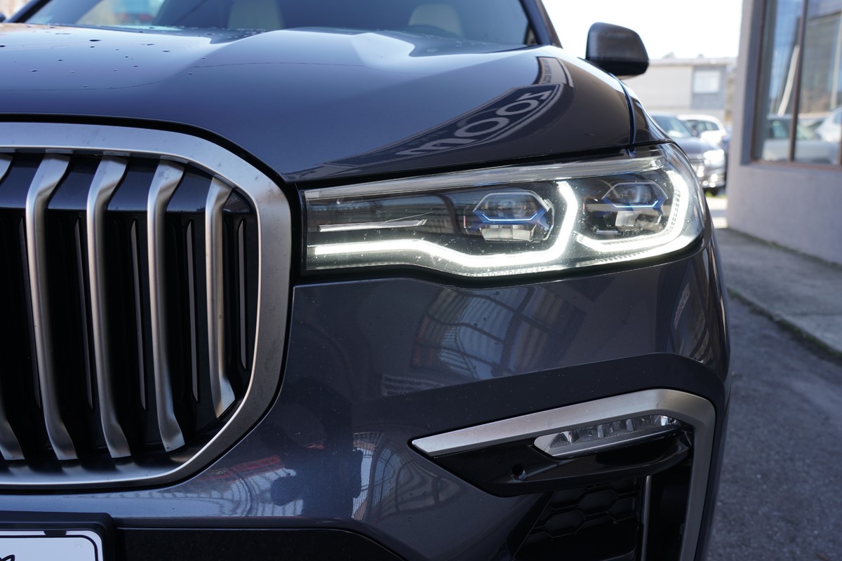 BMW
 X7 XDRIVE M50D