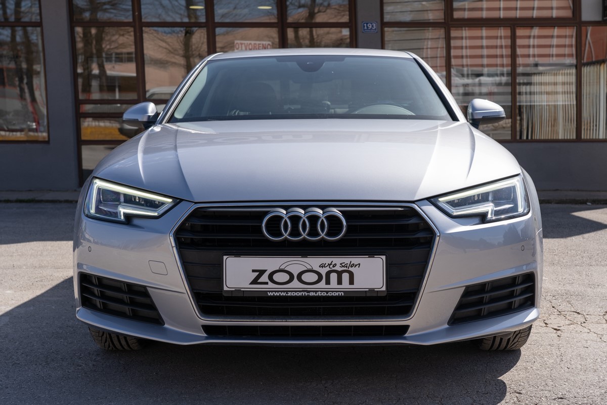 Audi A4
 35 TDi Stronic Business Line