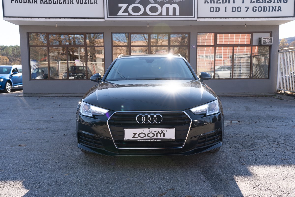 Audi A4
 2.0 TDI