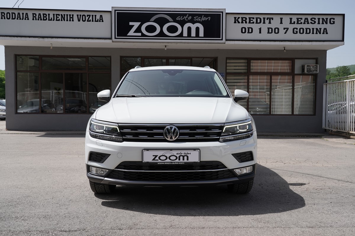 Volkswagen Tiguan
 2.0 TDI  BMT 4MOTION  Virtual Dashboard 