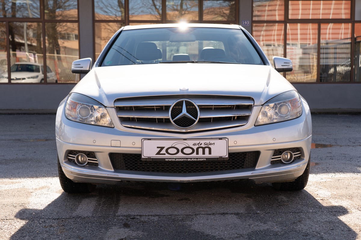 Mercedes-Benz C-Class
 200 CDI