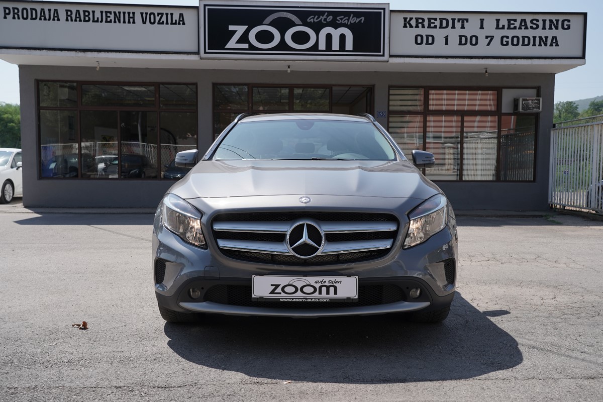 Mercedes-Benz GLA 220 D 4MATIC