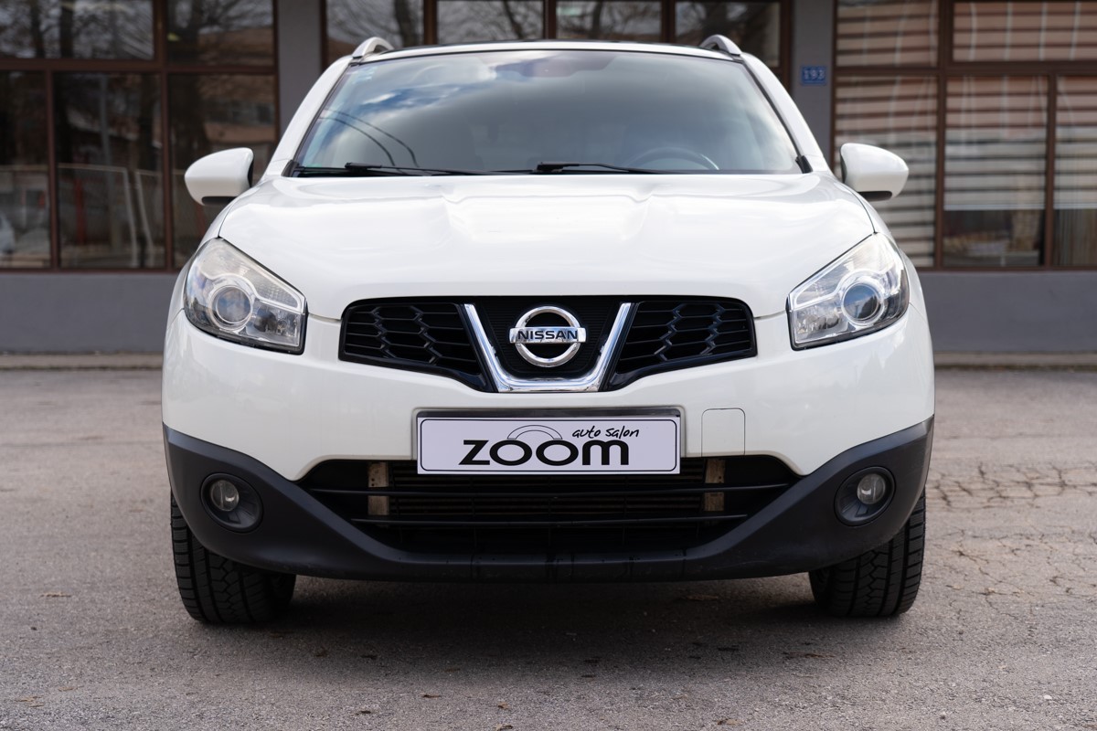 Nissan
 Qashqai 2,0 DCI
