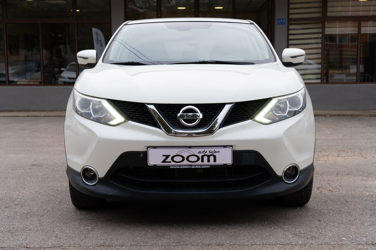 Nissan
 Qashqai 1,6 DCI