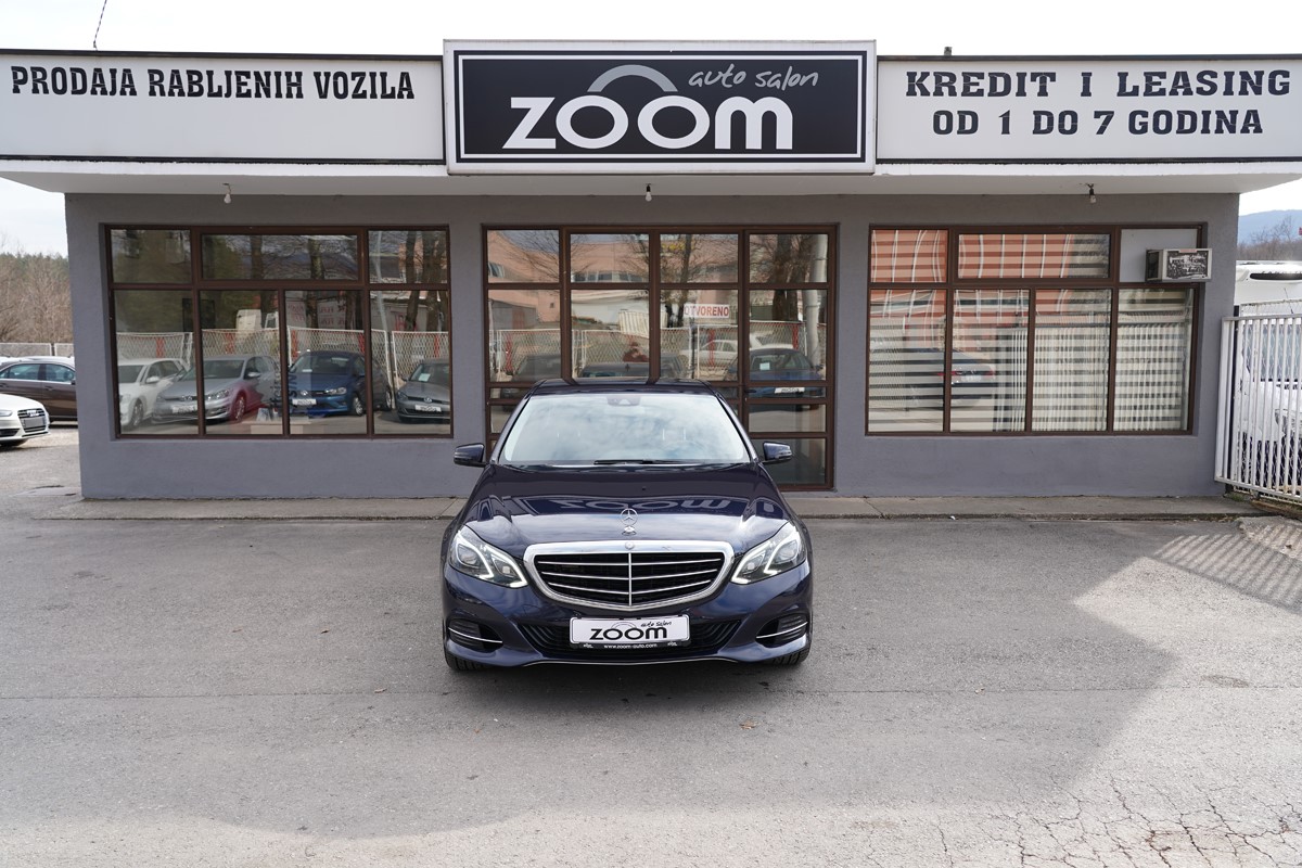 Mercedes-Benz E-Class
 220 CDI