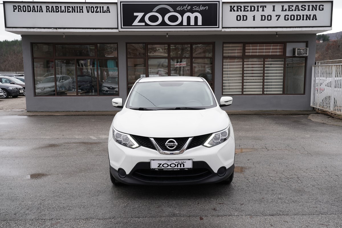 Nissan
 Qashqai 1.5 DCI