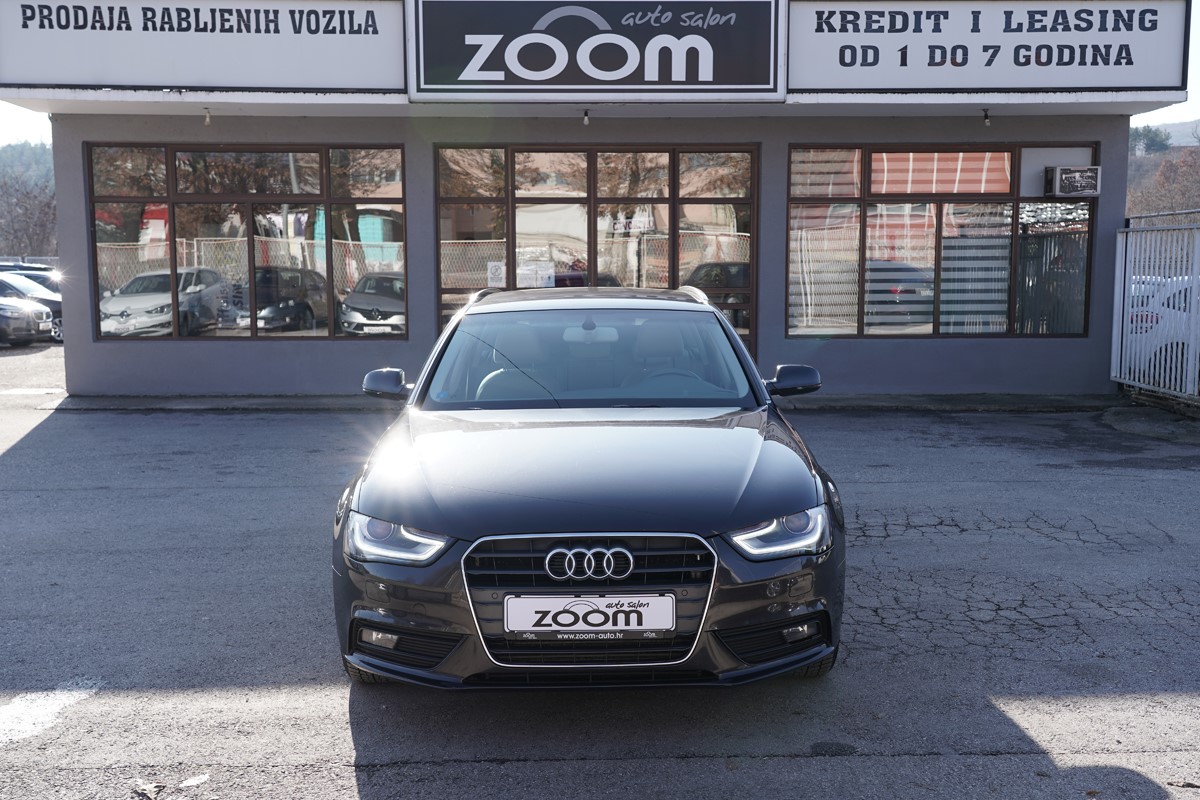 Audi A4
 2.0 TDI