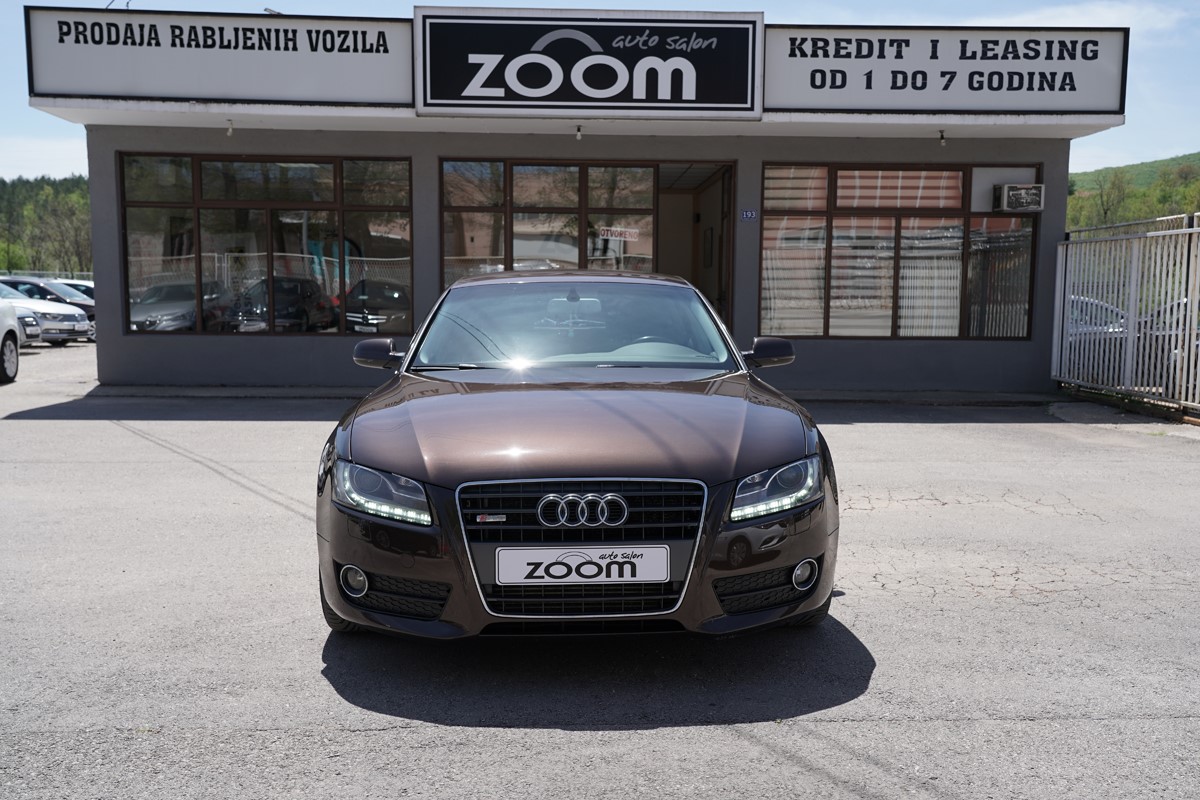 Audi A5
 2.0 TDI