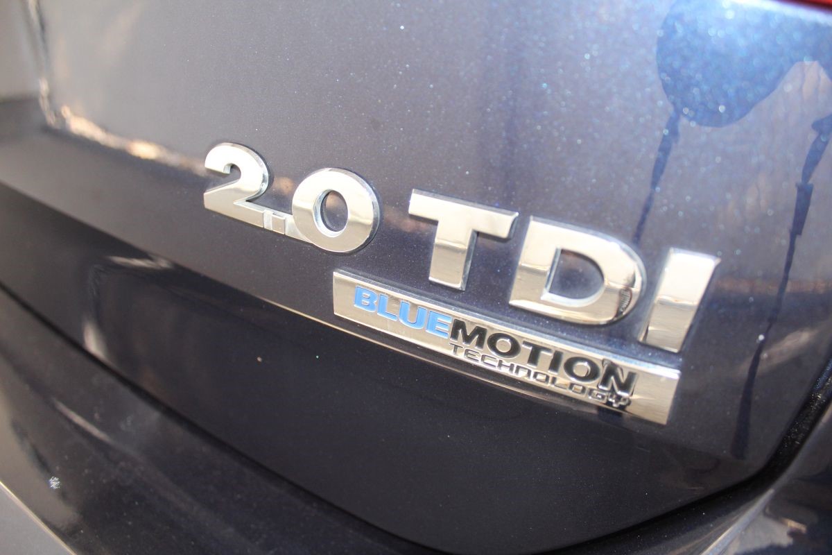 Volkswagen Golf 2.0 CR TDI Highline Sport Carat Edition