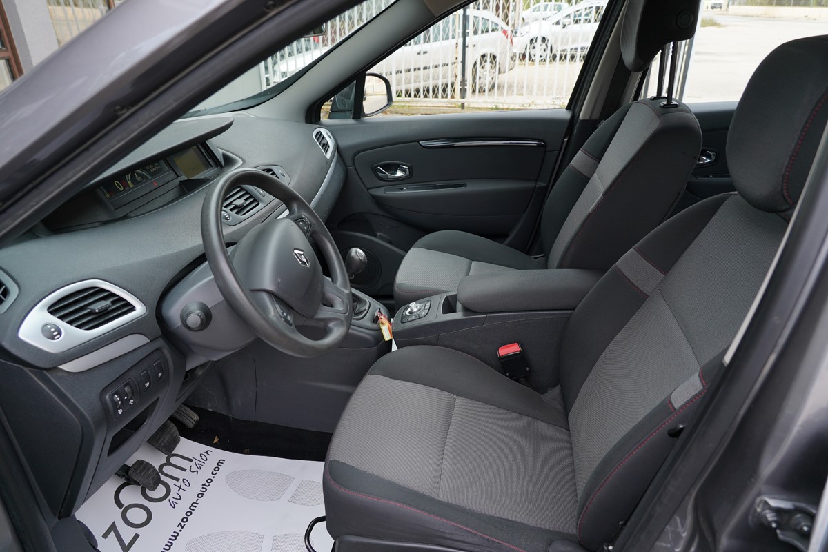 Renault Scenic 1.5 DCI