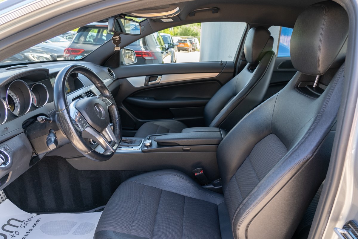 Mercedes-Benz C-Class
 C 250 Coupe