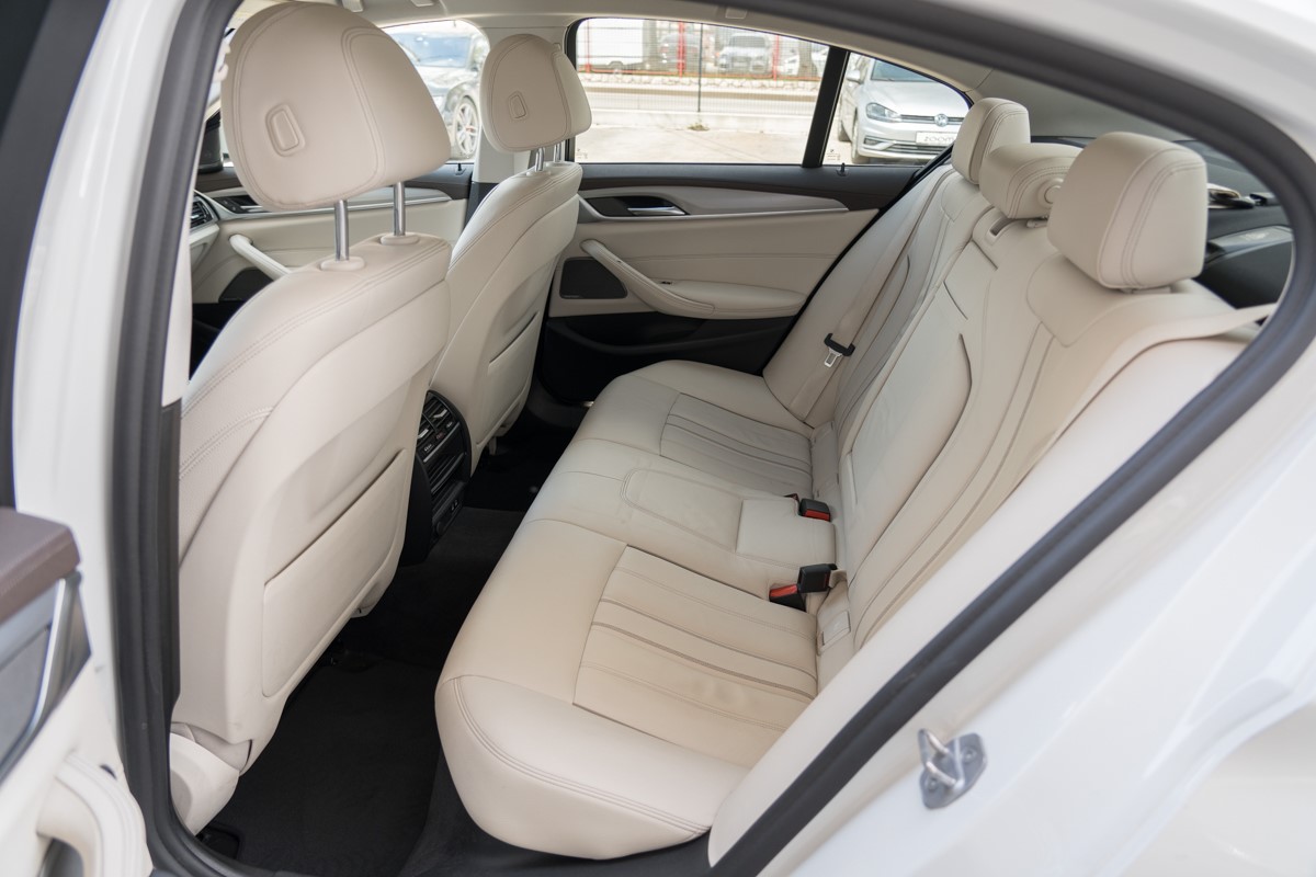 BMW
 5-Series 520d xDrive