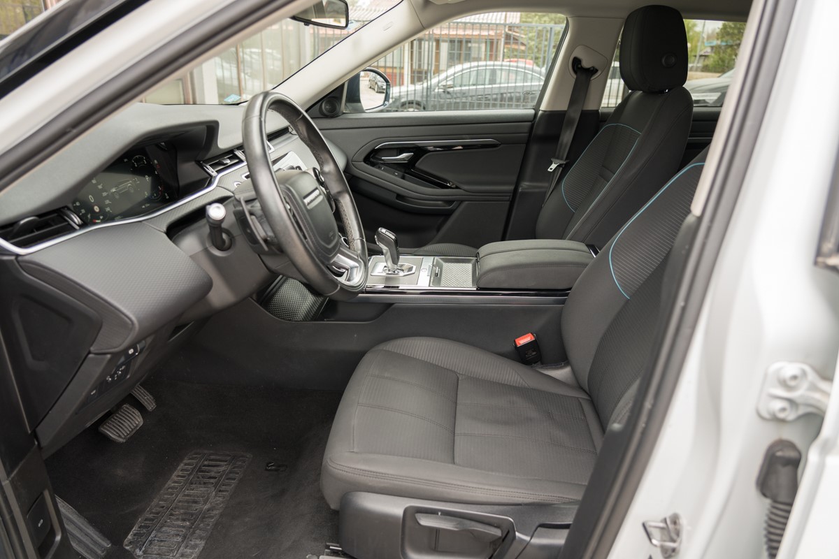 Land Rover
 Range Rover
 EVOQUE 2.0D 4X4