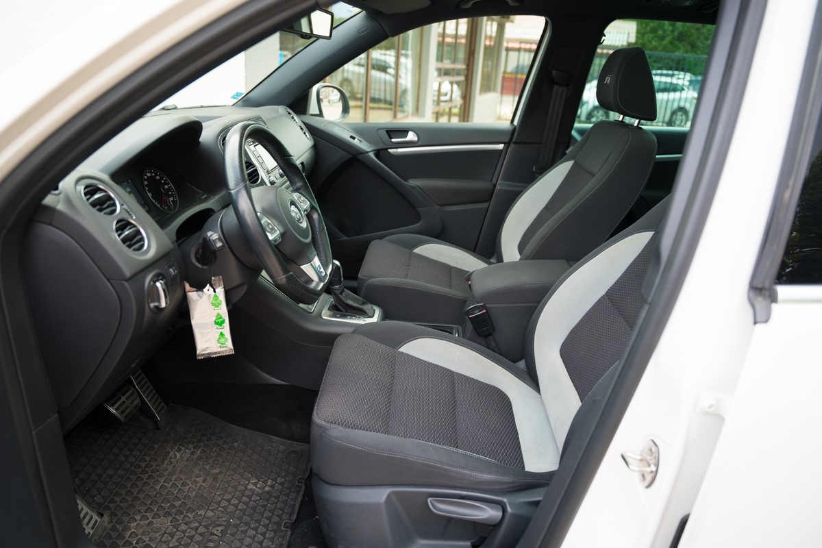 Volkswagen Tiguan
 2.0 TDI DSG R-Line 4MOTION