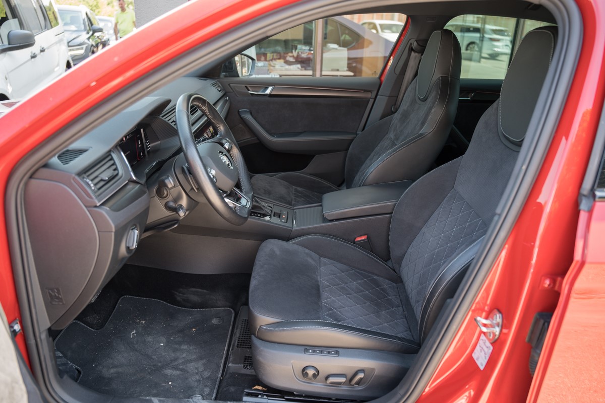 Škoda Superb 2.0 TDI DSG 200KS SPORTLINE