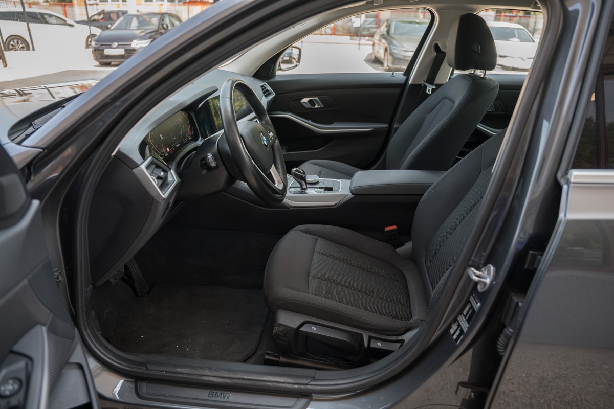 BMW
 3-Series 318 D
