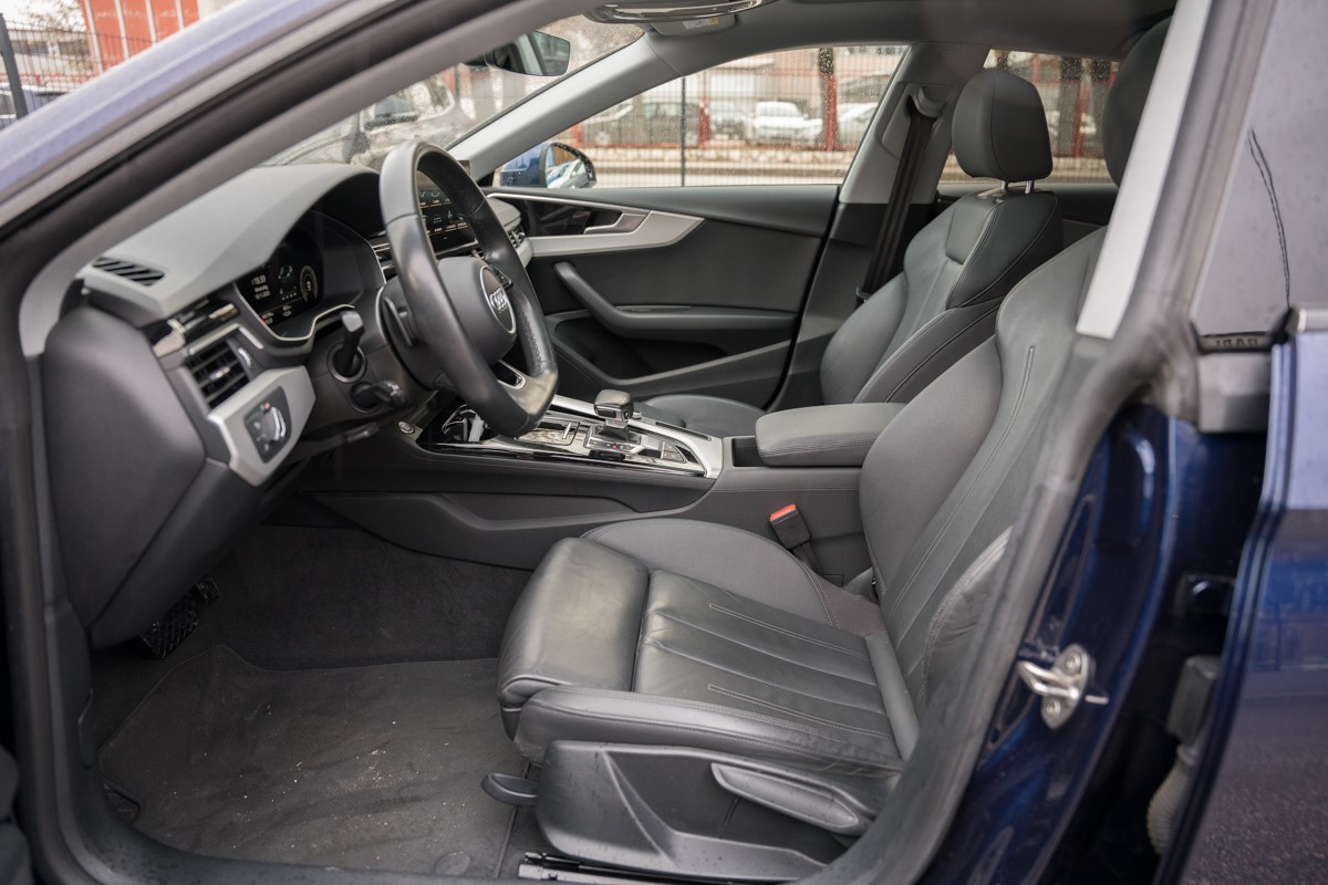 Audi A5
 2.0 TDI SPORTBACK