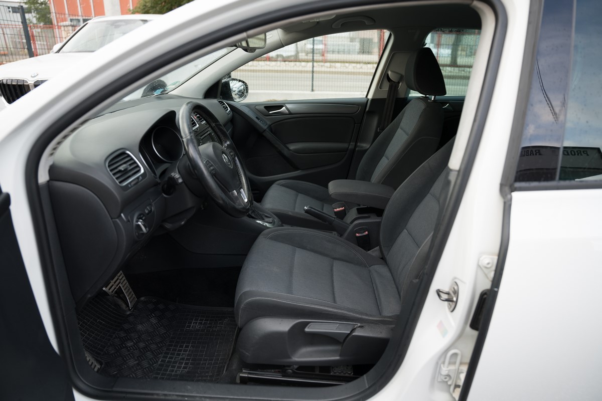 Volkswagen Golf 1.6 TDI DSG STYLE