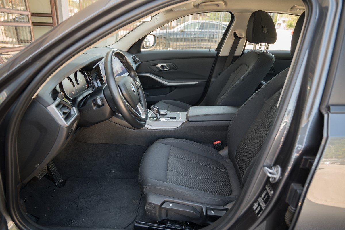 BMW
 3-Series 318 D