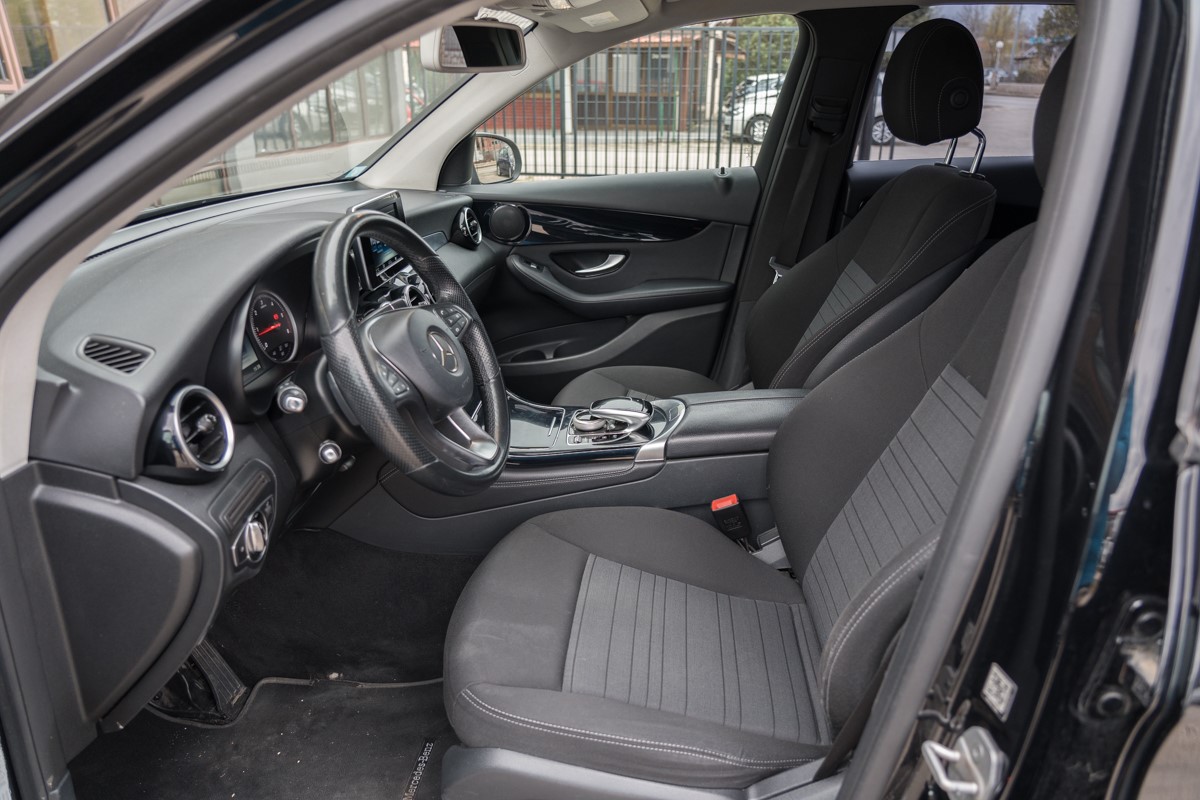 Mercedes-Benz GLC 220 D 4MATIC