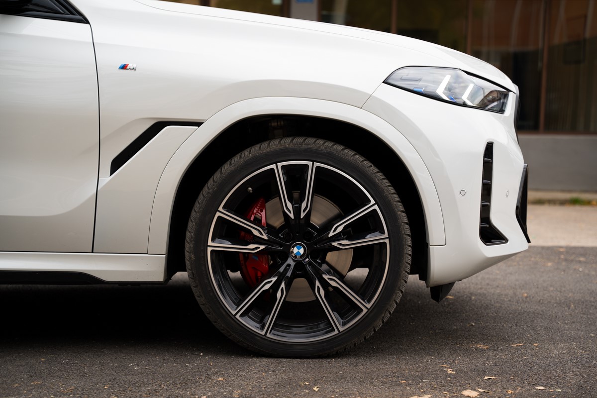 BMW
 X6
 40 D xDrive M Sport